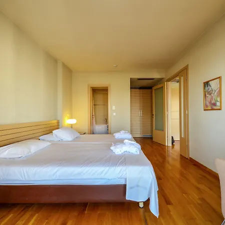 Astoria Otel 3*