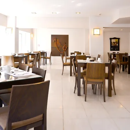 Astoria Otel 3*