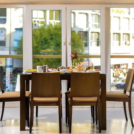 Astoria Otel 3*